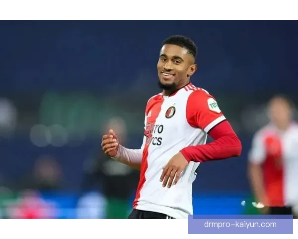 奥斯梅恩迎来职业生涯新高，展现卓越足球才华与谦逊人生态度状态回暖