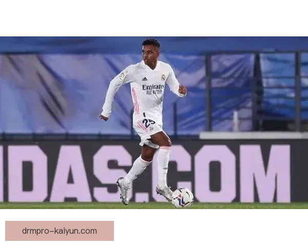 皇马制定长远战略，致力于全面培养罗德里戈成为球队未来核心，表现亮眼。